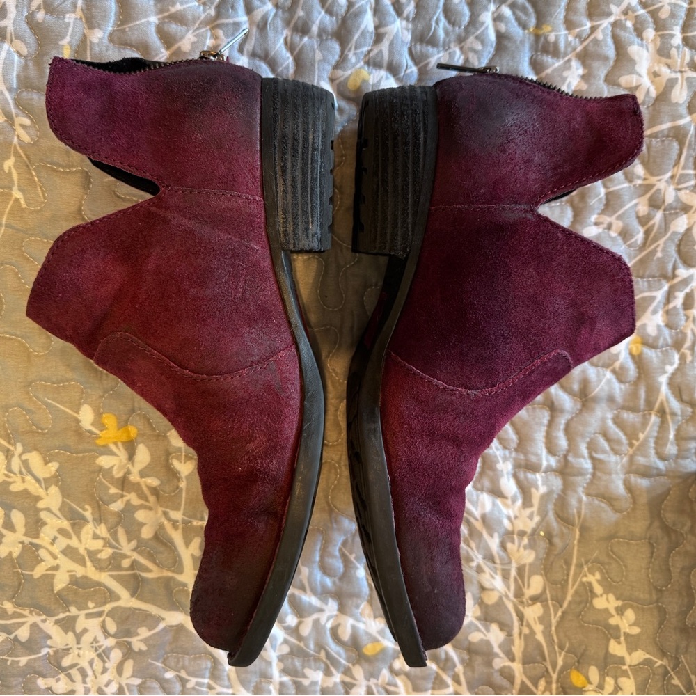 Born Women's Burgundy Suede Ankle Booties